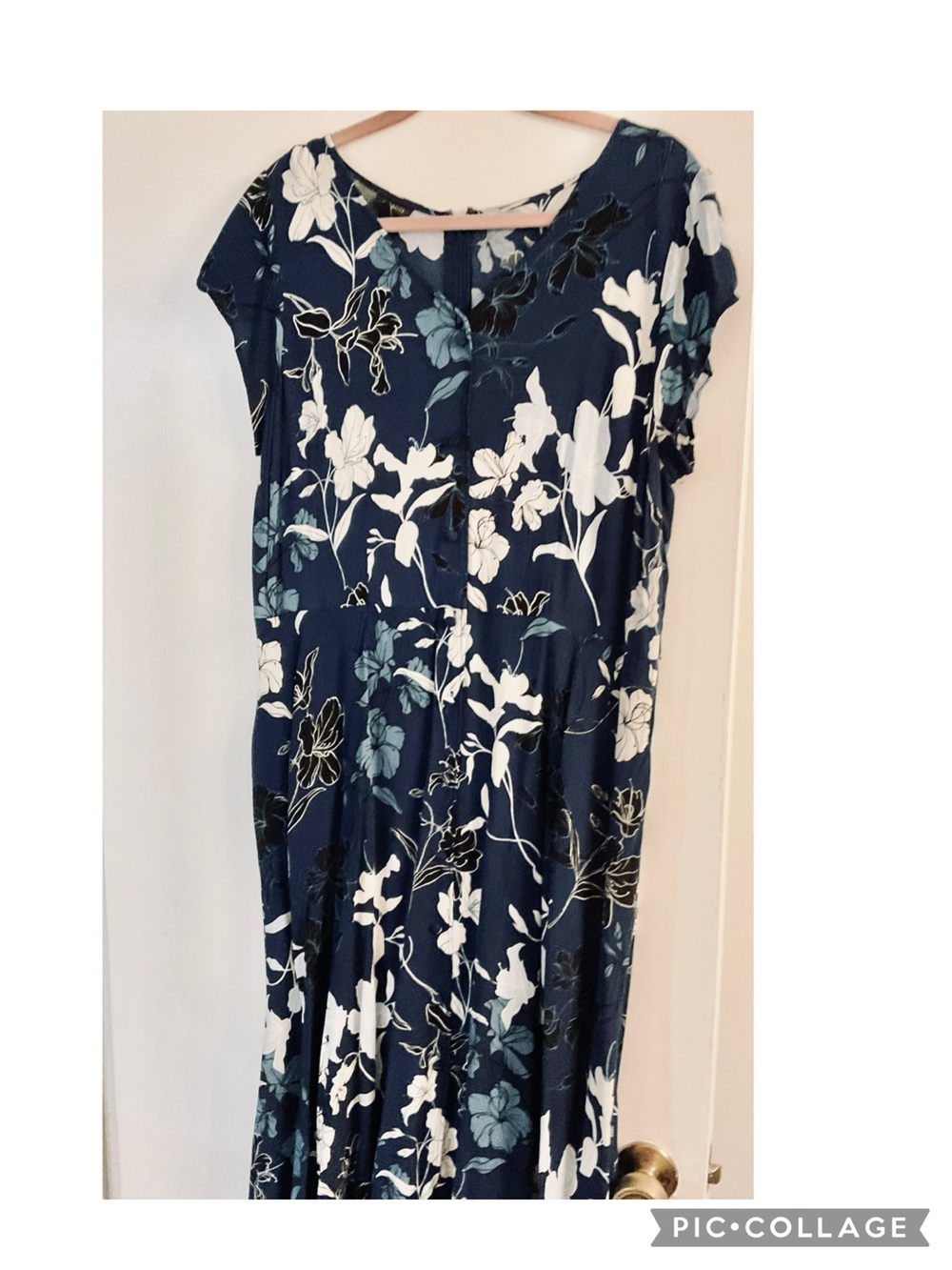 🦋 Navy Floral Cap-Sleeve  Dress